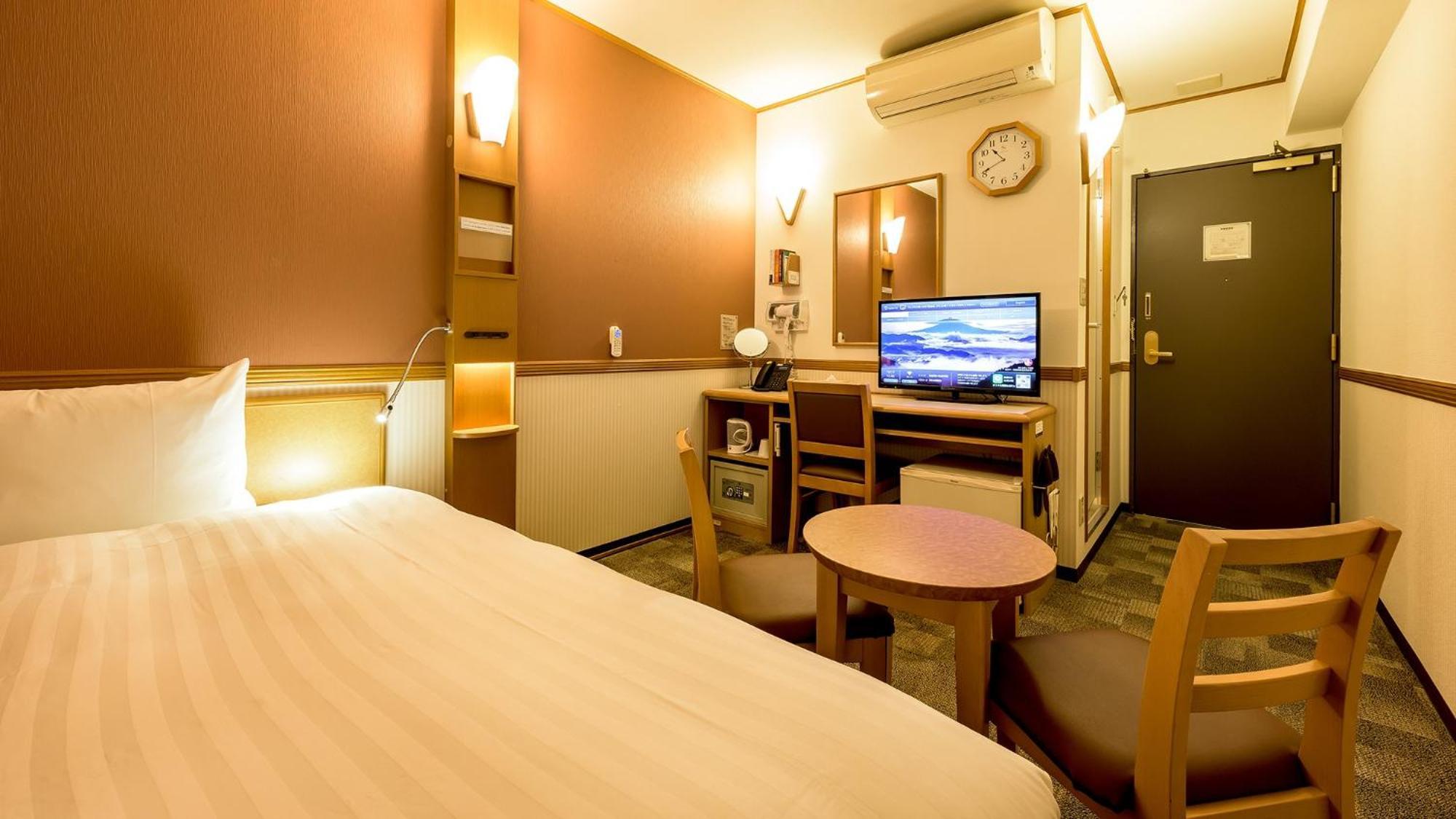 Toyoko Inn Himeji Eki Shinkansen Minami Guchi Номер фото